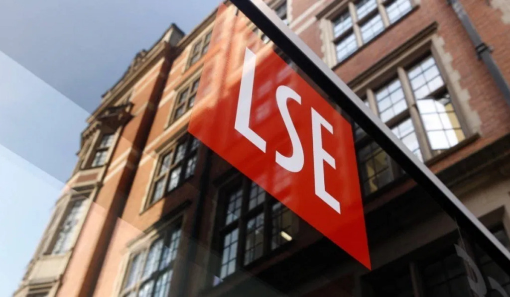 LSE Undergraduate Support Scheme for Overseas students in UK 1 1024x597 1