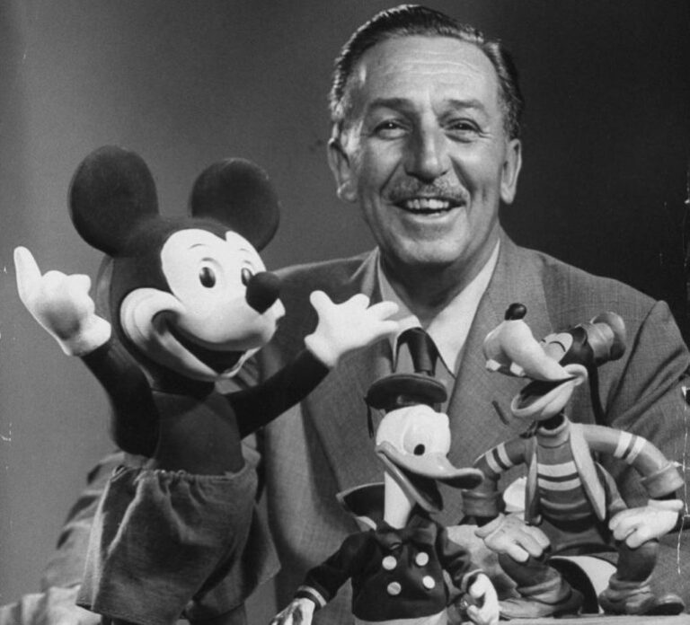 1.2 Walt Disney 768x696