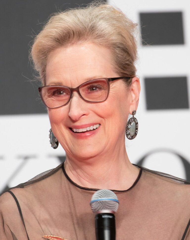 33.1 Meryl Streep 768x966