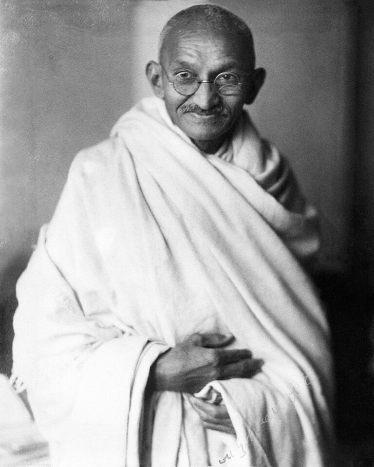 9.3 Mahatma Gandhi 768x959